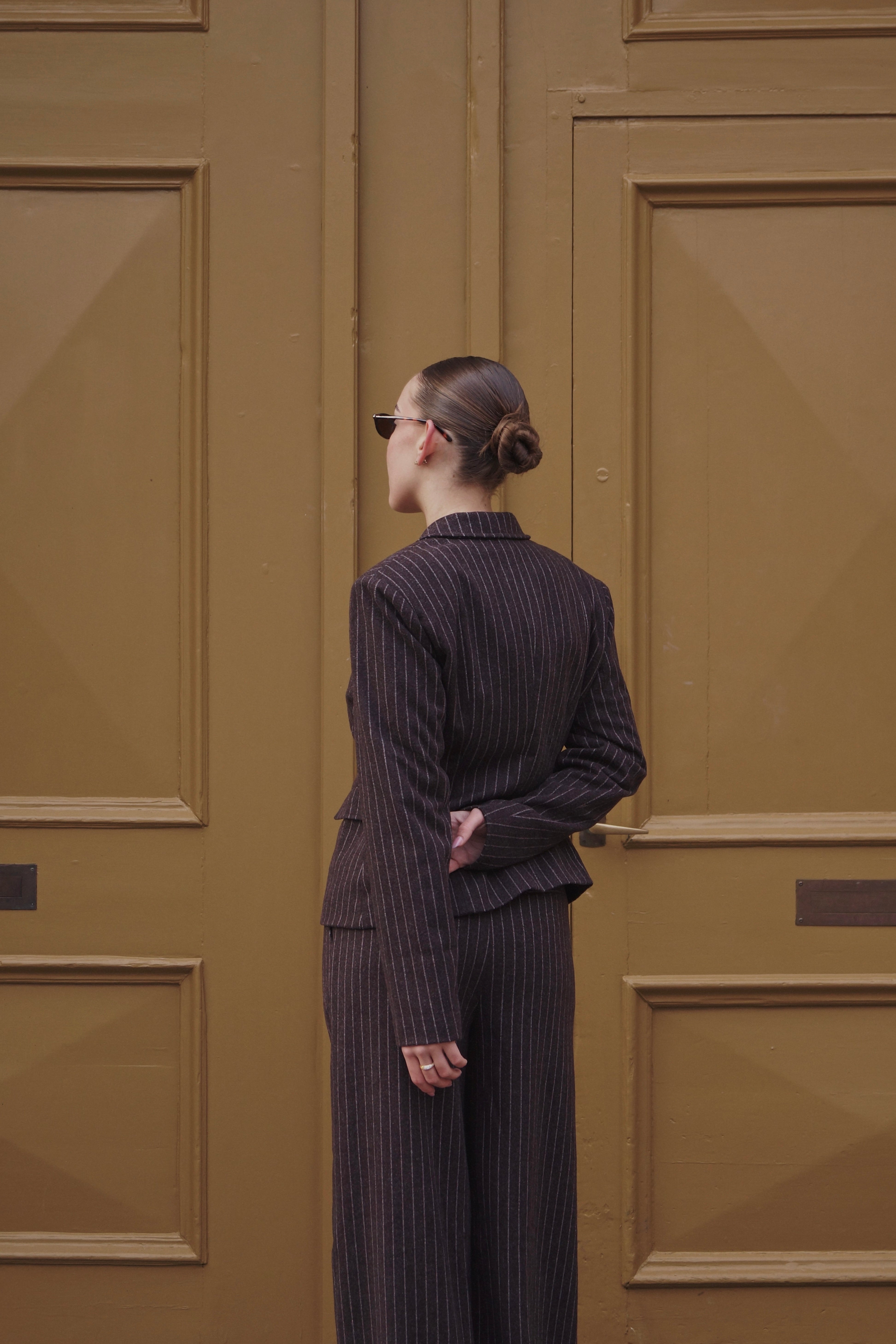 Stribet figurformet blazer - Brun/beige