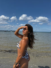 Zebraen Emilie - Sort/hvid